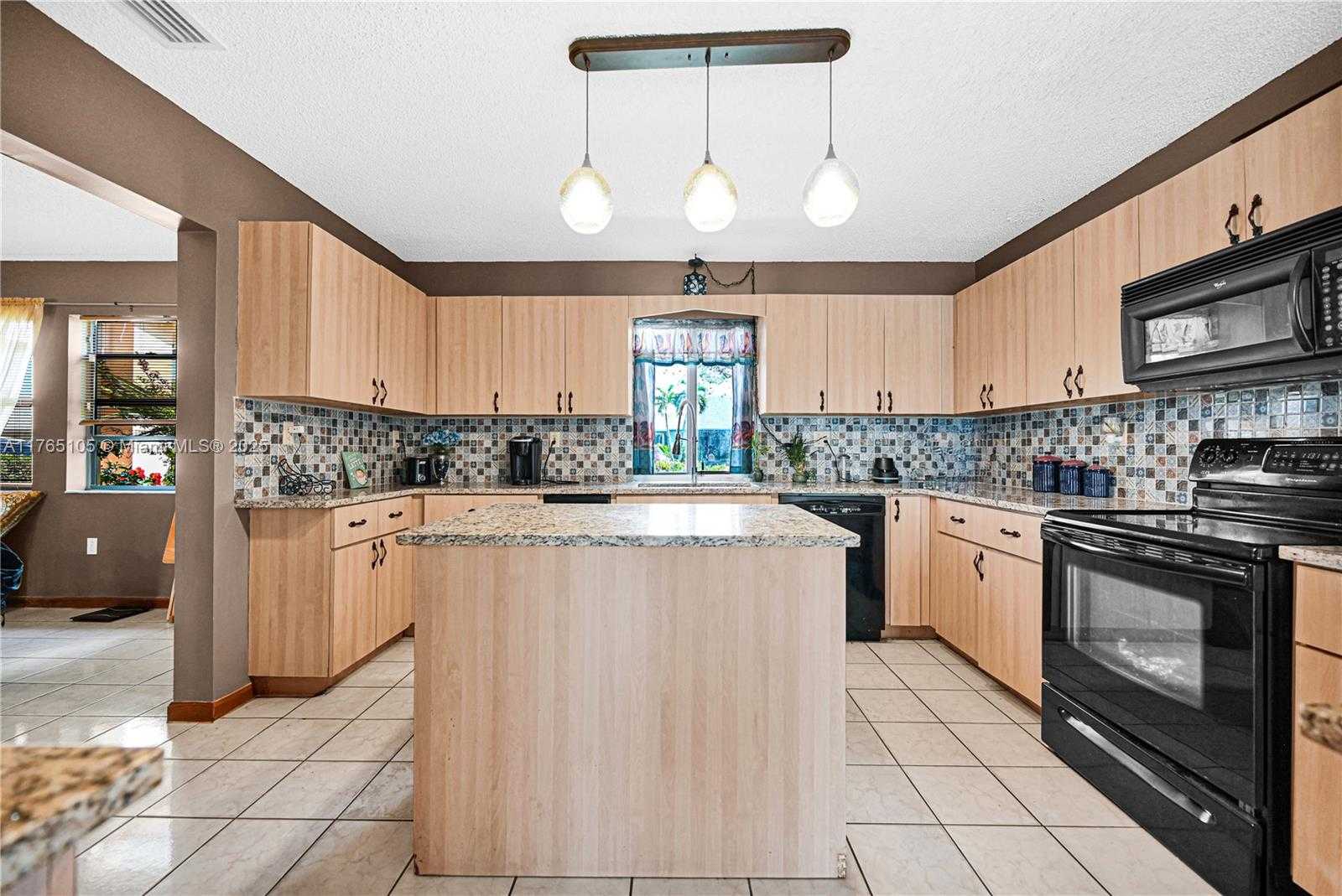Small Image of 1500 SOUTH WEST 98TH AVE, Pembroke Pines Number 19