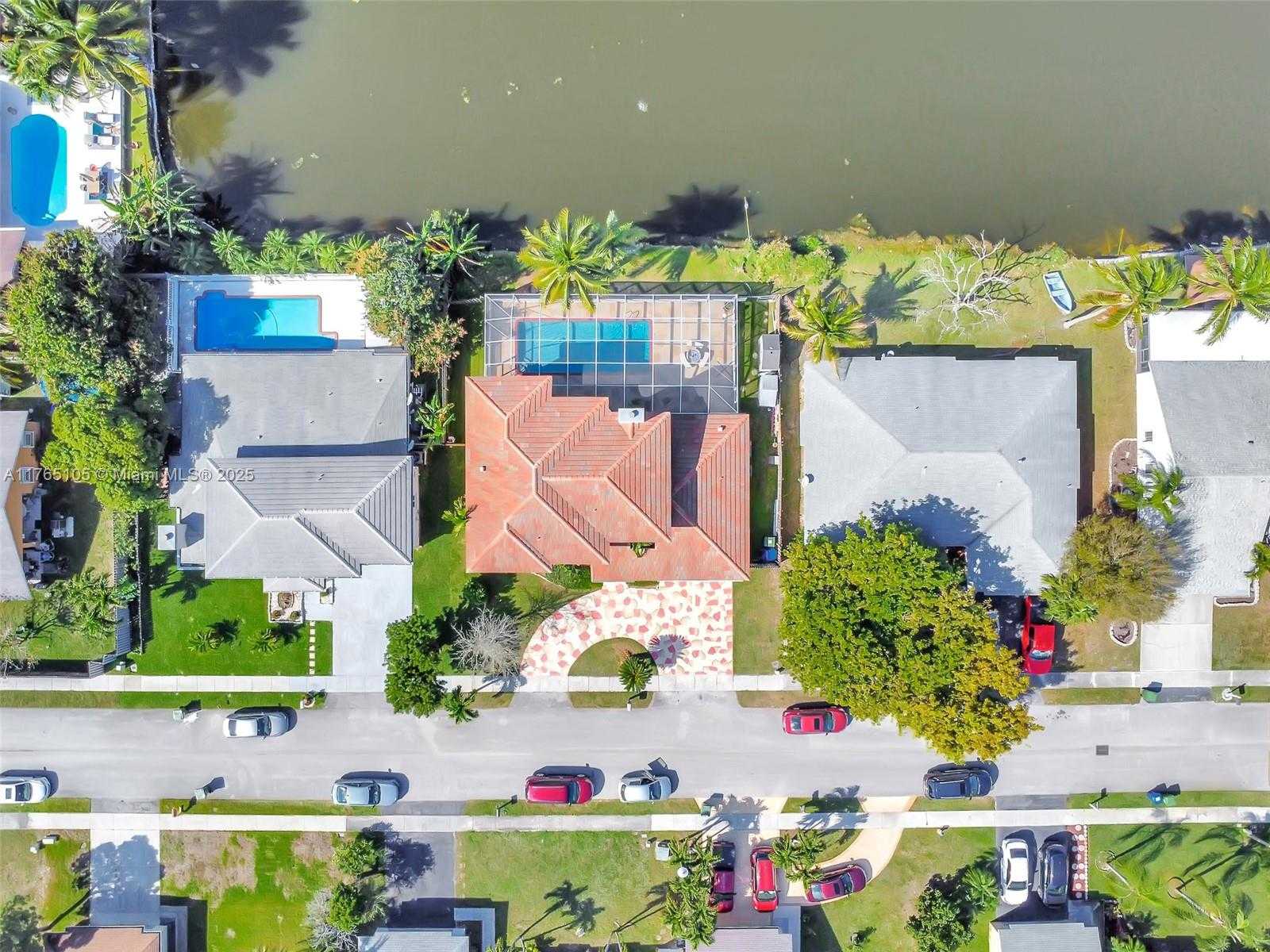 Small Image of 1500 SOUTH WEST 98TH AVE, Pembroke Pines Number 4