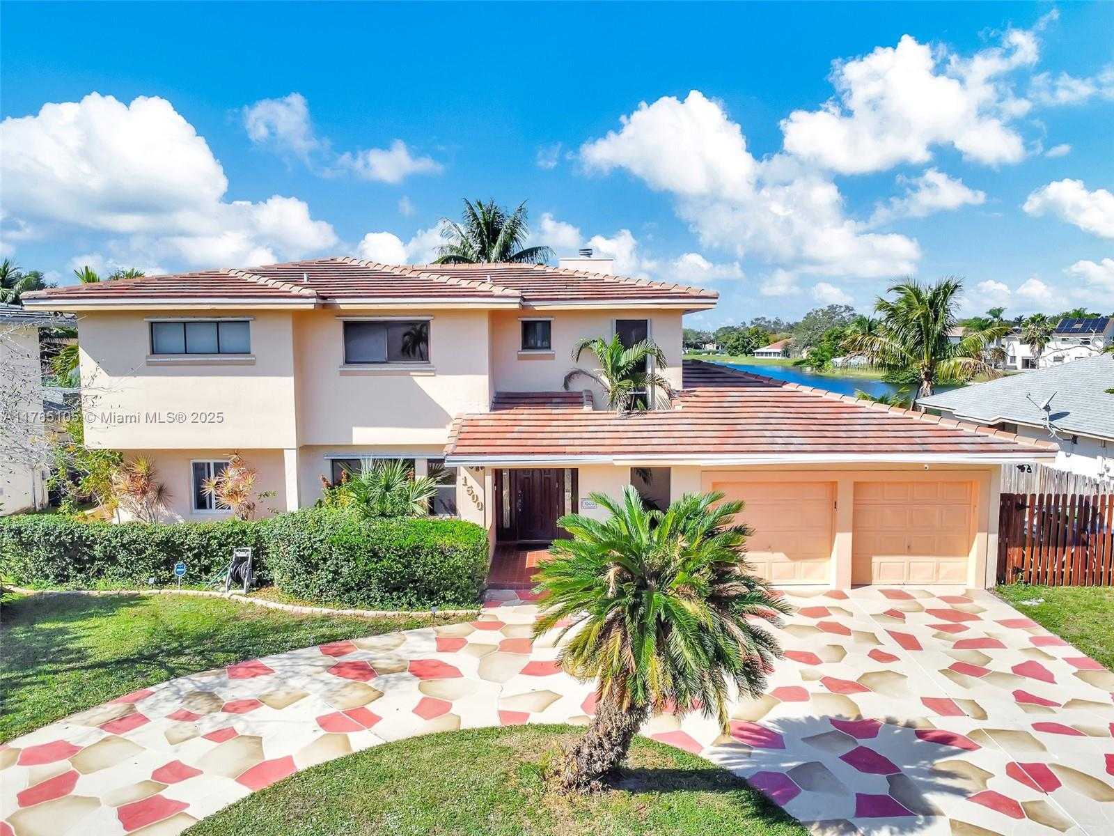 Small Image of 1500 SOUTH WEST 98TH AVE, Pembroke Pines Number 47