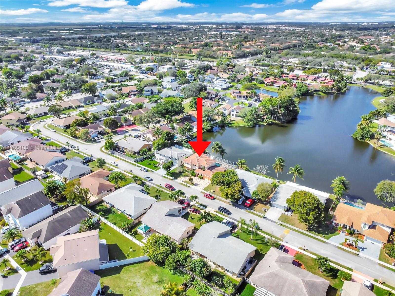 Small Image of 1500 SOUTH WEST 98TH AVE, Pembroke Pines Number 6
