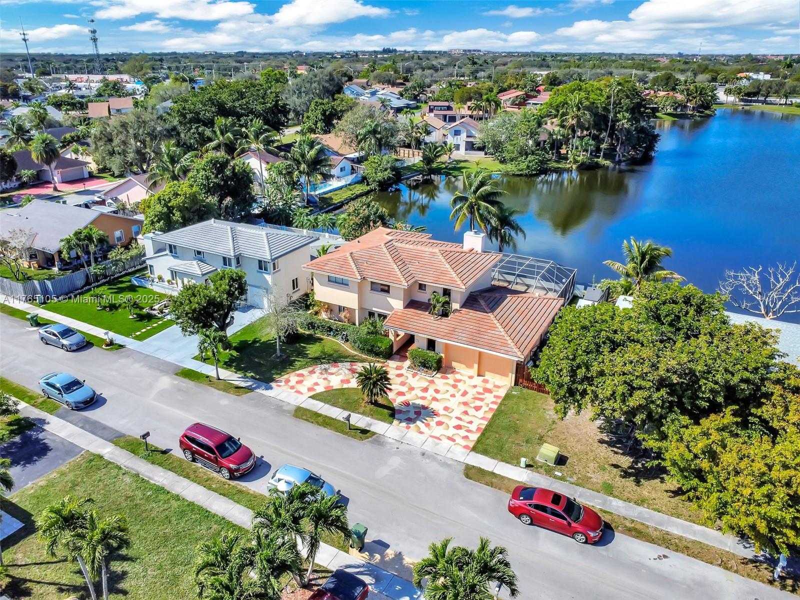 Small Image of 1500 SOUTH WEST 98TH AVE, Pembroke Pines Number 8