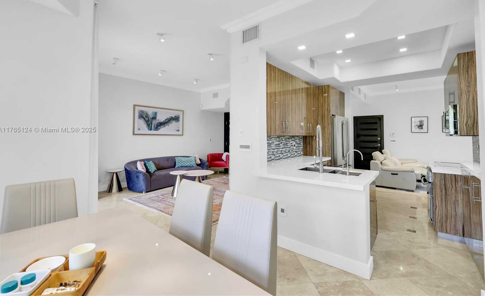 Small Image of 3015 NORTH EAST 208TH ST, Aventura Number 13