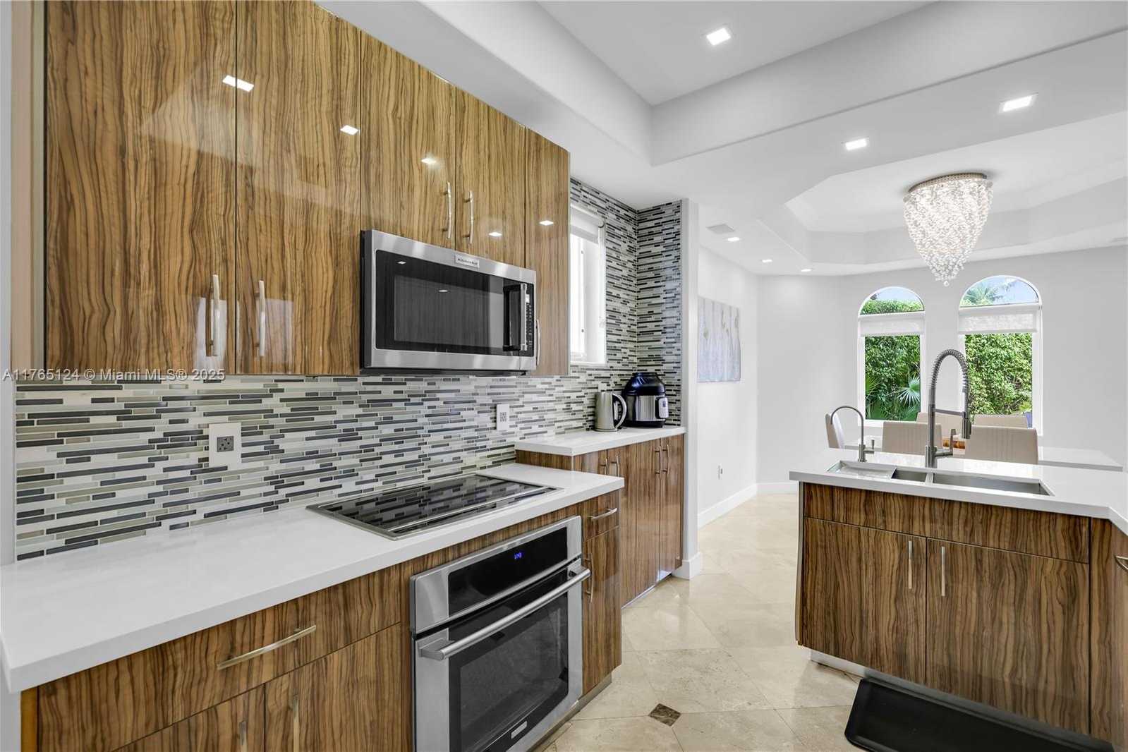 Small Image of 3015 NORTH EAST 208TH ST, Aventura Number 18