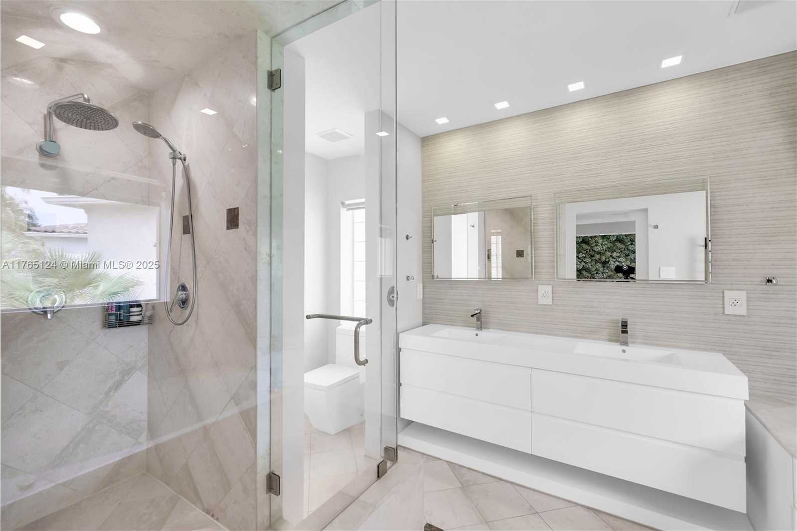 Small Image of 3015 NORTH EAST 208TH ST, Aventura Number 27