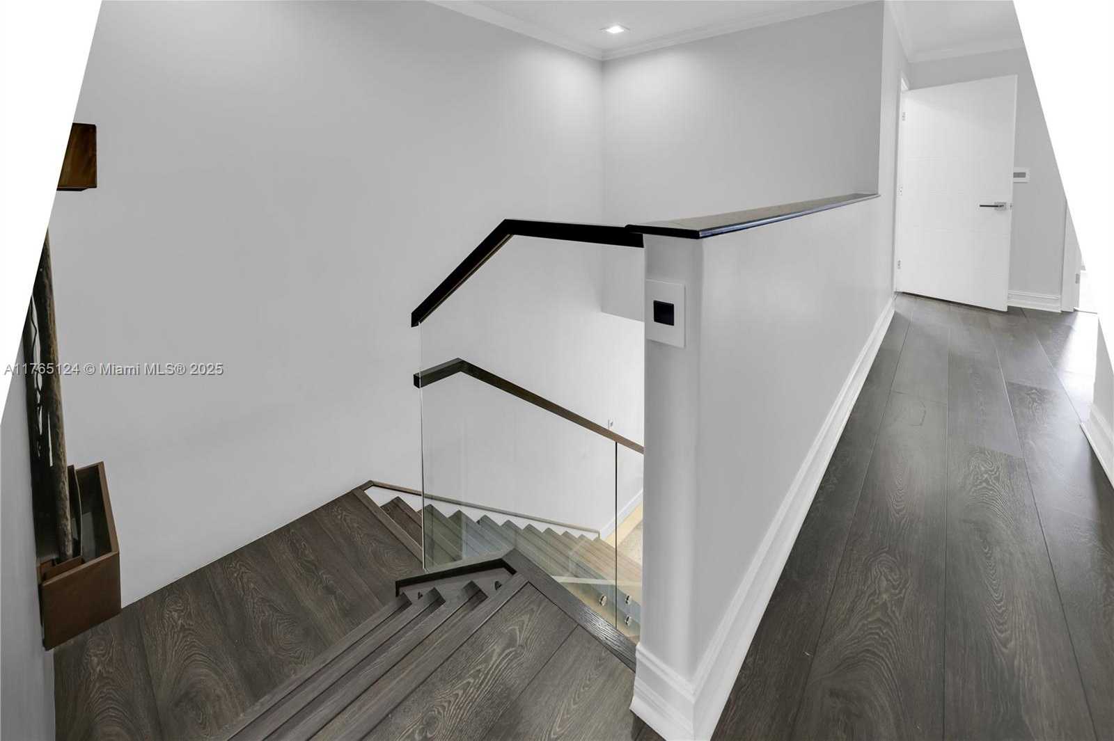 Small Image of 3015 NORTH EAST 208TH ST, Aventura Number 31