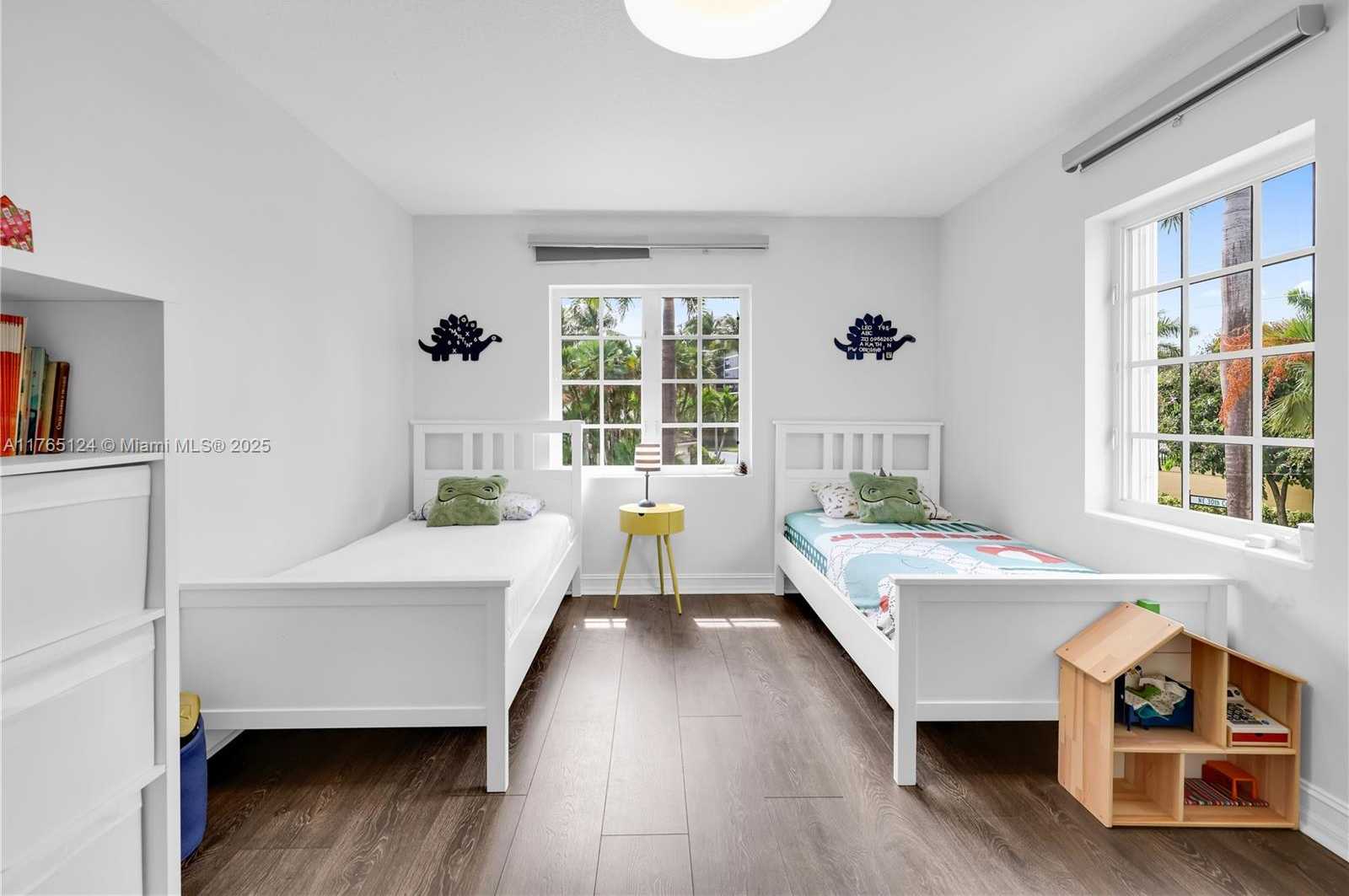 Small Image of 3015 NORTH EAST 208TH ST, Aventura Number 35