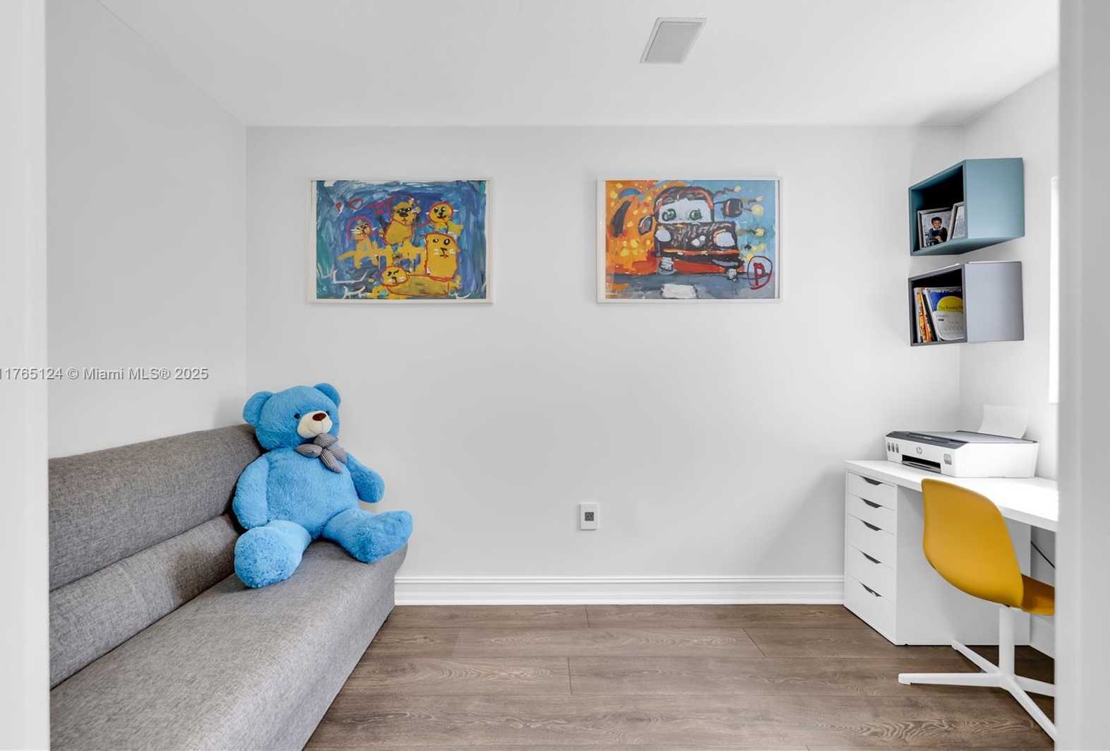 Small Image of 3015 NORTH EAST 208TH ST, Aventura Number 39