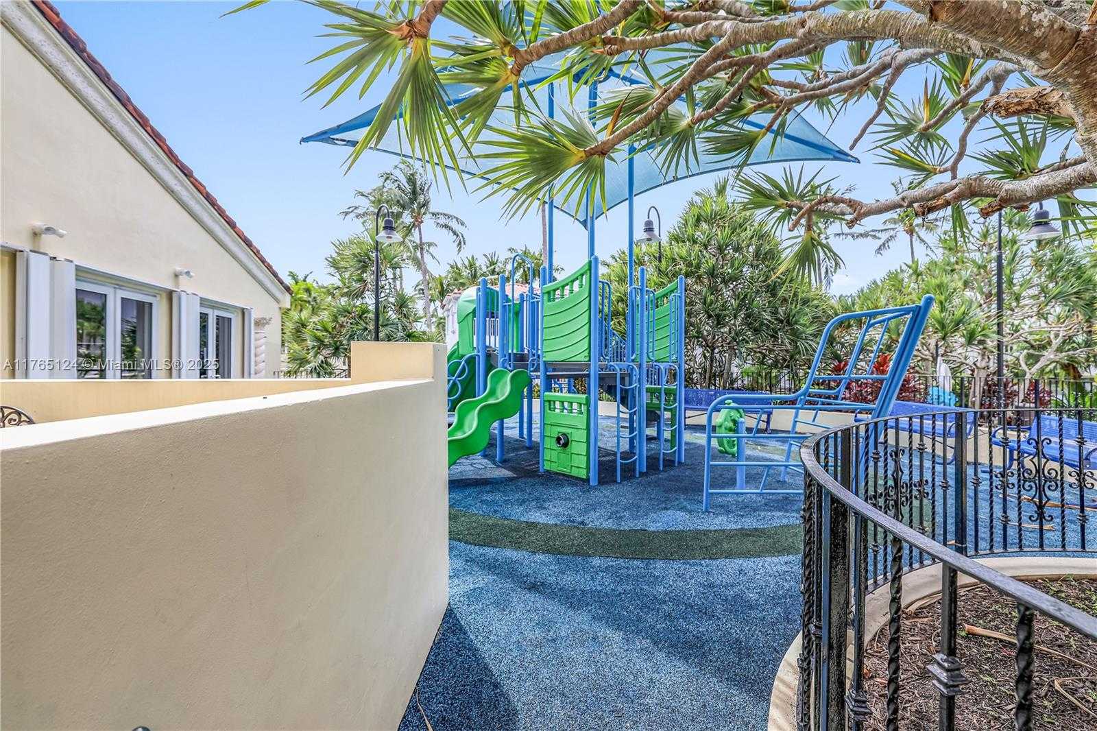 Small Image of 3015 NORTH EAST 208TH ST, Aventura Number 53