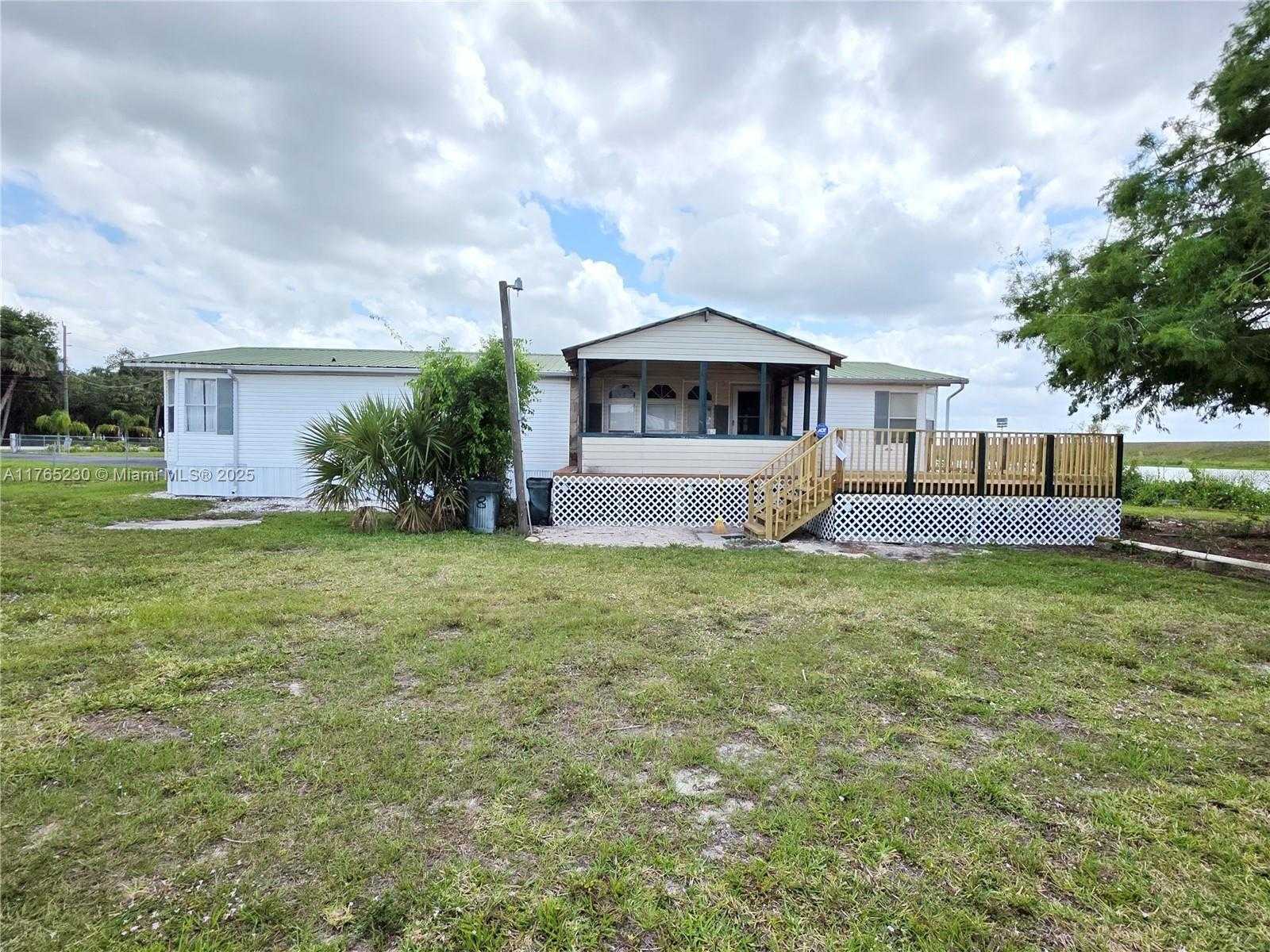 Small Image of 6458 SOUTH EAST HIGHWAY 441, Okeechobee Number 2