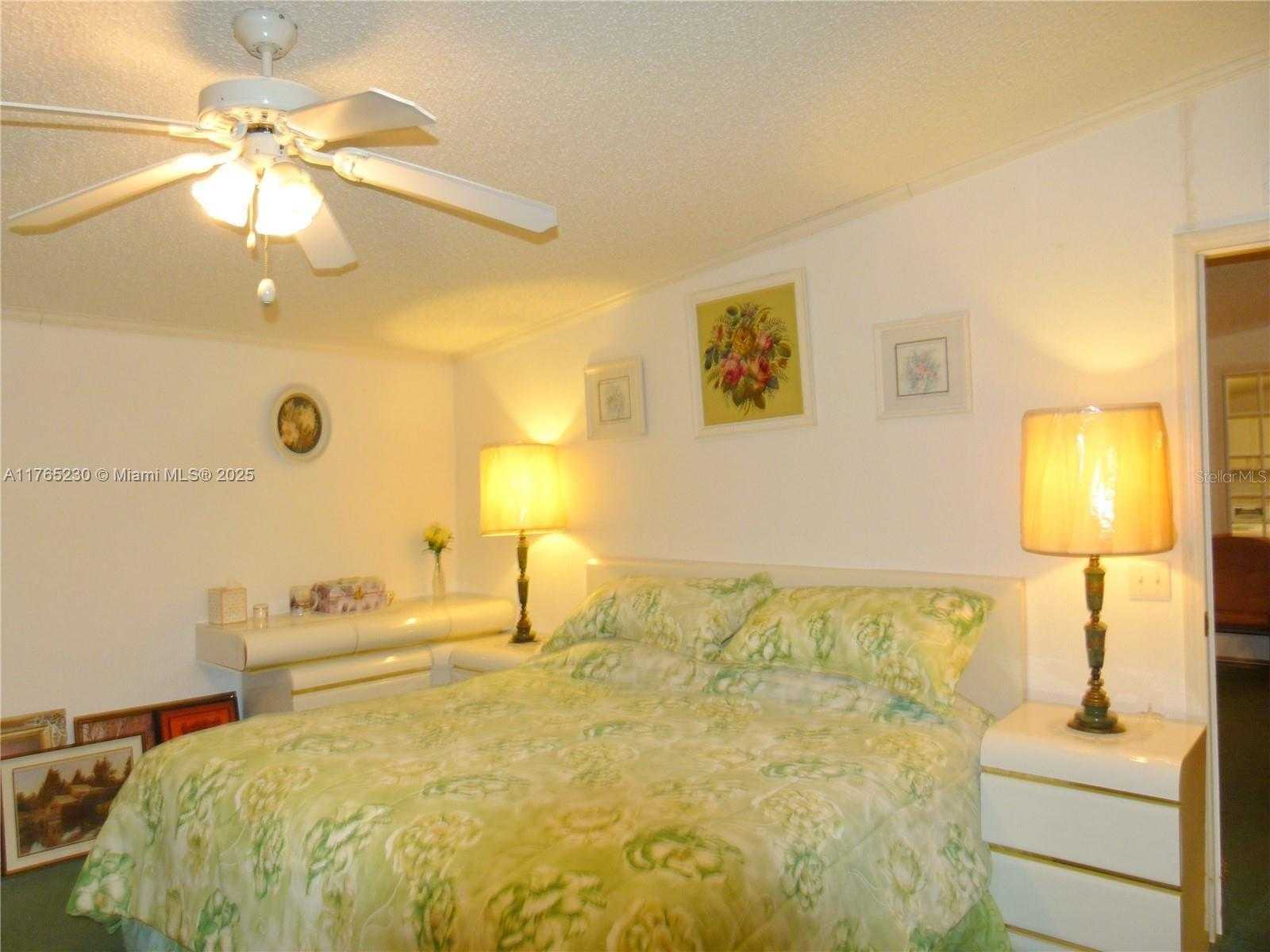 Small Image of 6458 SOUTH EAST HIGHWAY 441, Okeechobee Number 22