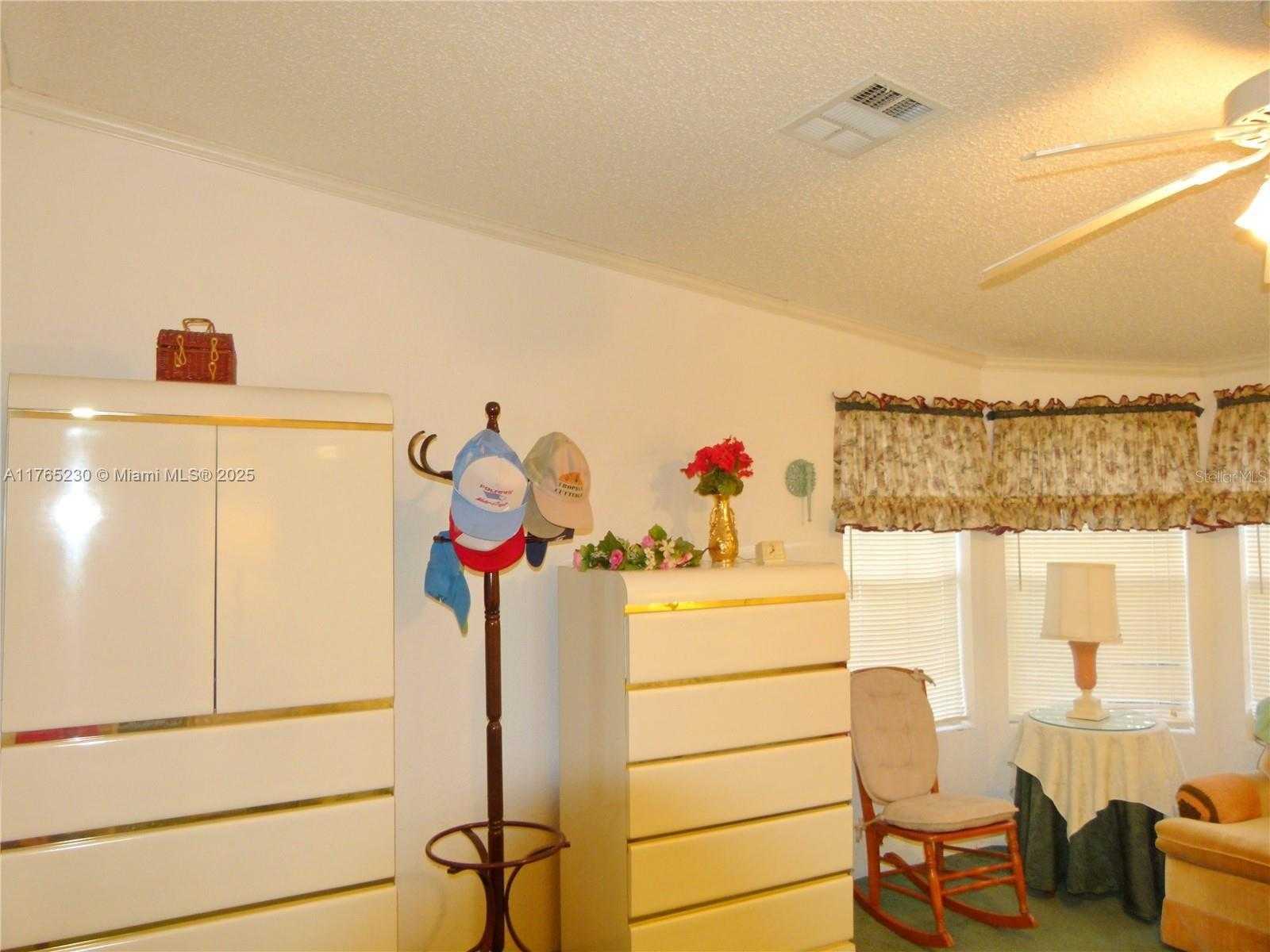 Small Image of 6458 SOUTH EAST HIGHWAY 441, Okeechobee Number 24