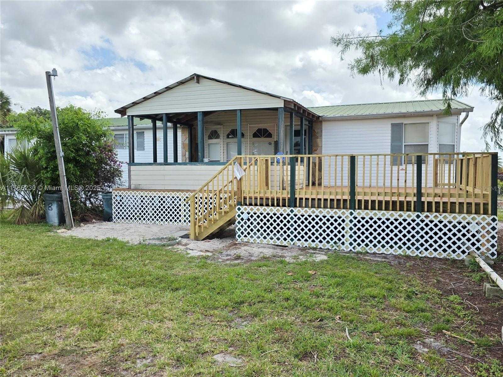 Small Image of 6458 SOUTH EAST HIGHWAY 441, Okeechobee Number 3