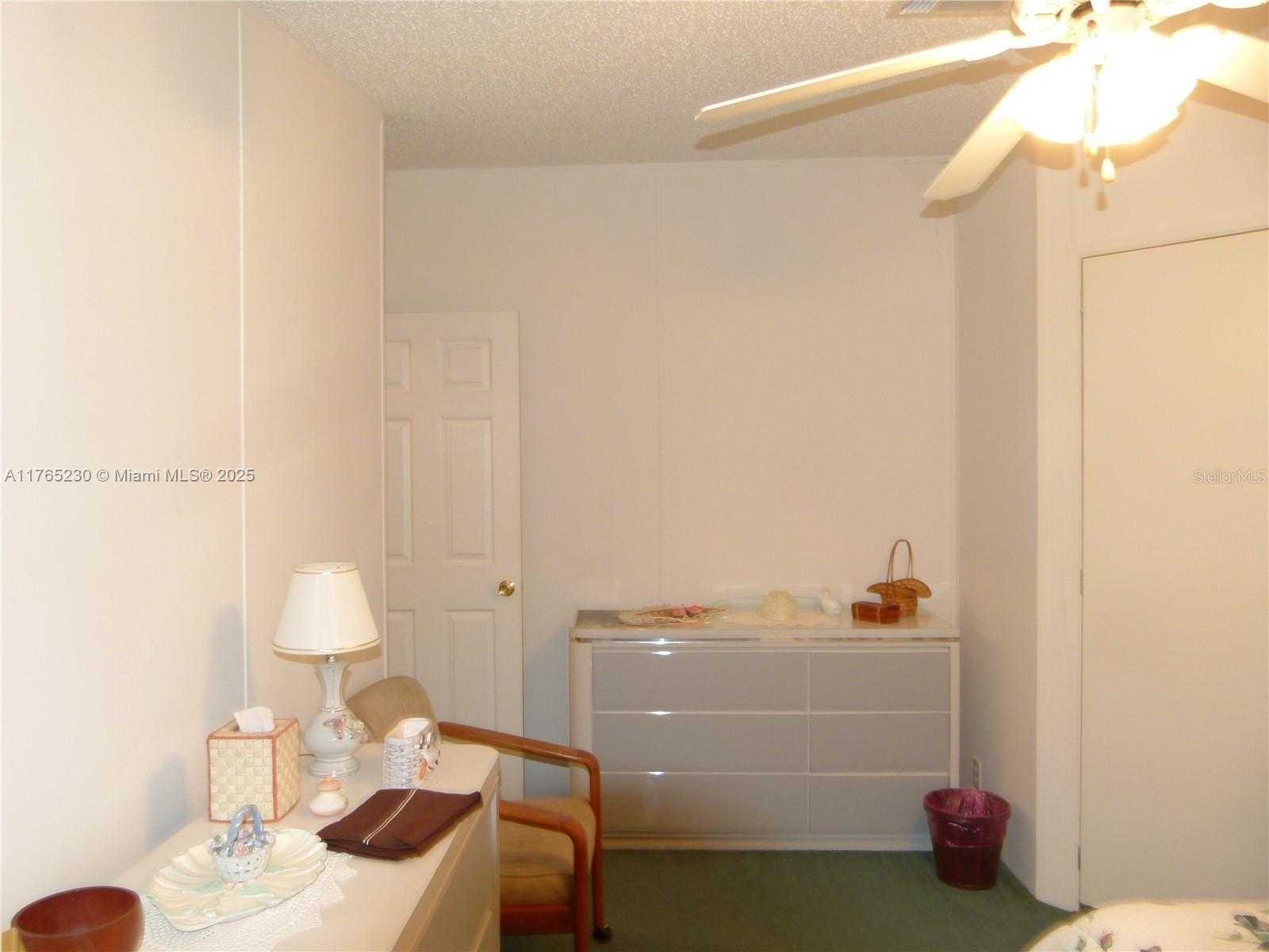 Small Image of 6458 SOUTH EAST HIGHWAY 441, Okeechobee Number 32