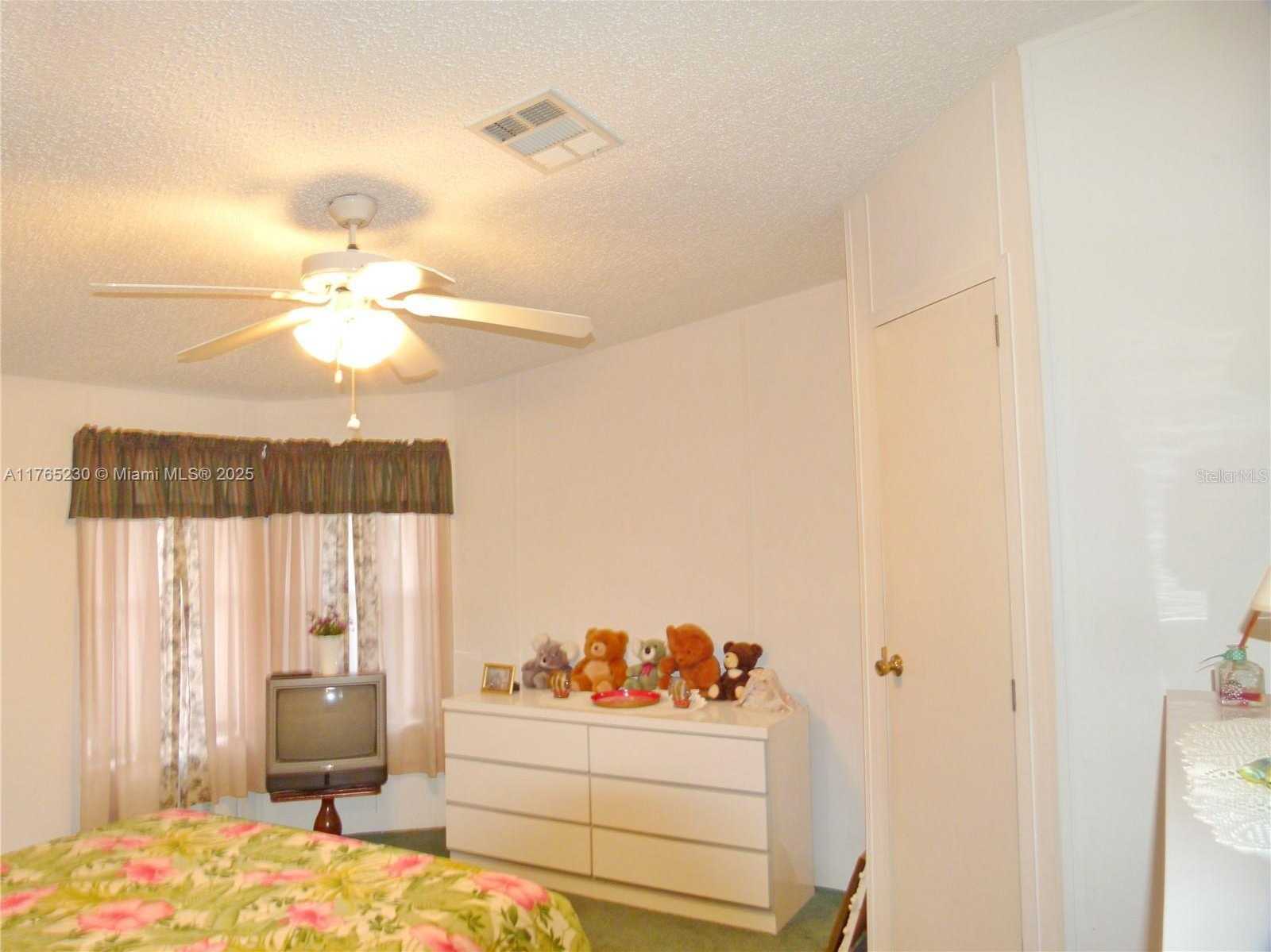 Small Image of 6458 SOUTH EAST HIGHWAY 441, Okeechobee Number 37