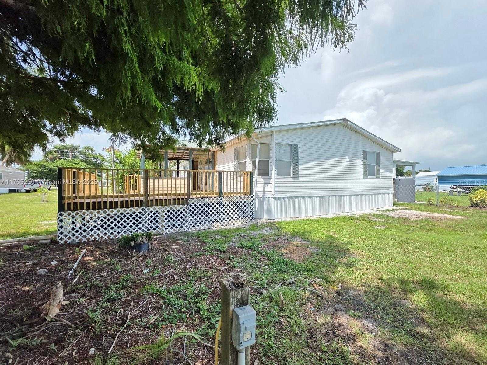 Small Image of 6458 SOUTH EAST HIGHWAY 441, Okeechobee Number 45
