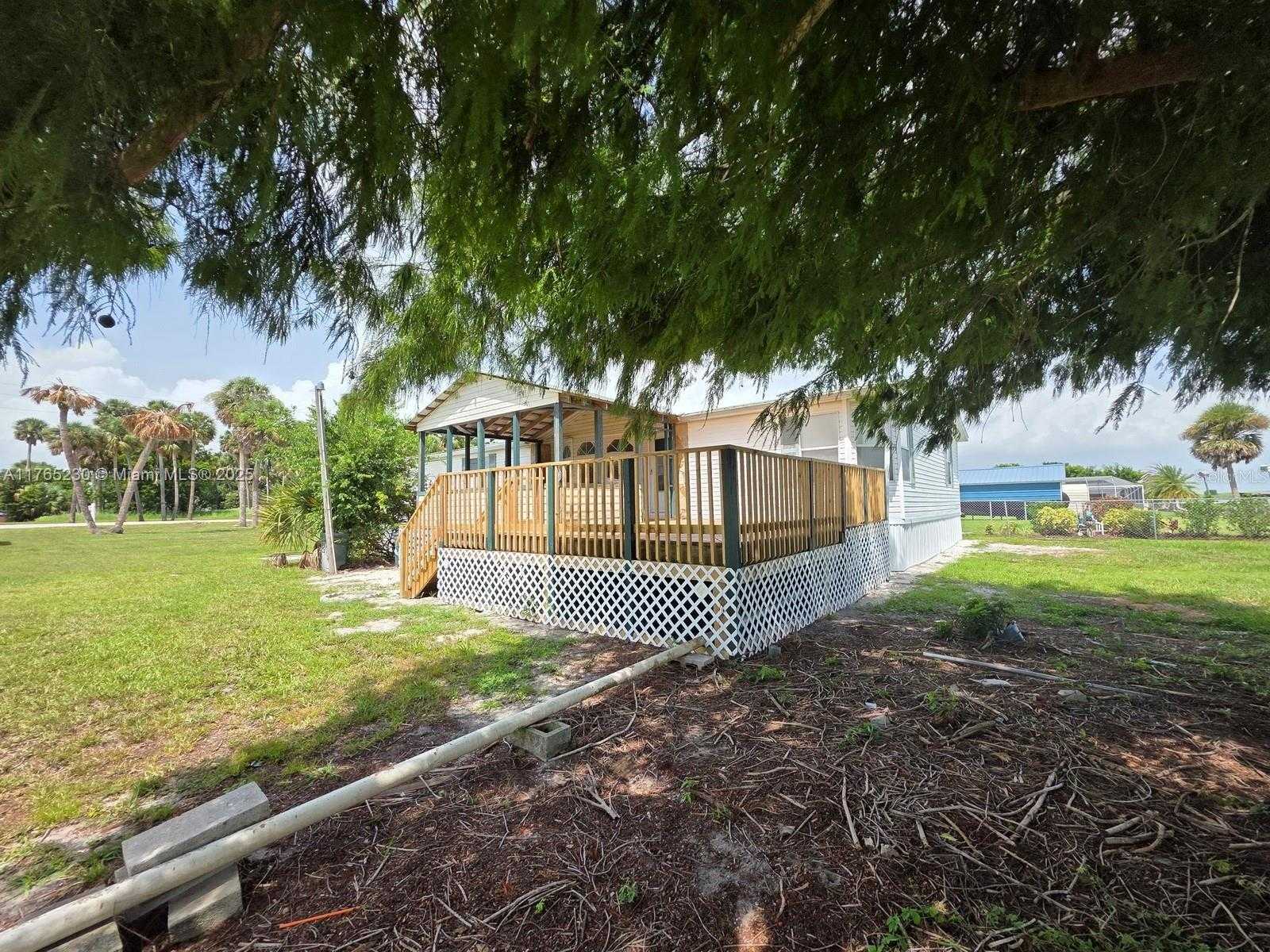 Small Image of 6458 SOUTH EAST HIGHWAY 441, Okeechobee Number 48