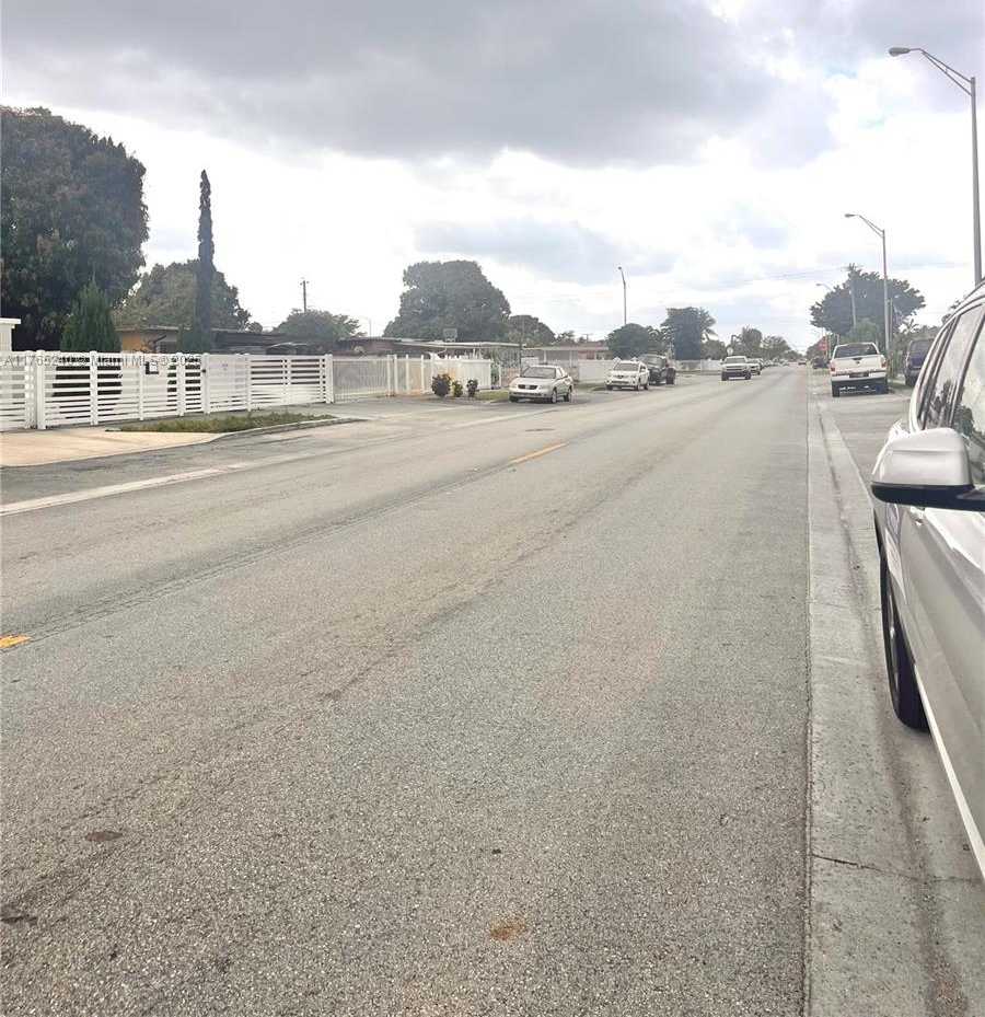 Small Image of 671 EAST 17TH ST, Hialeah Number 20
