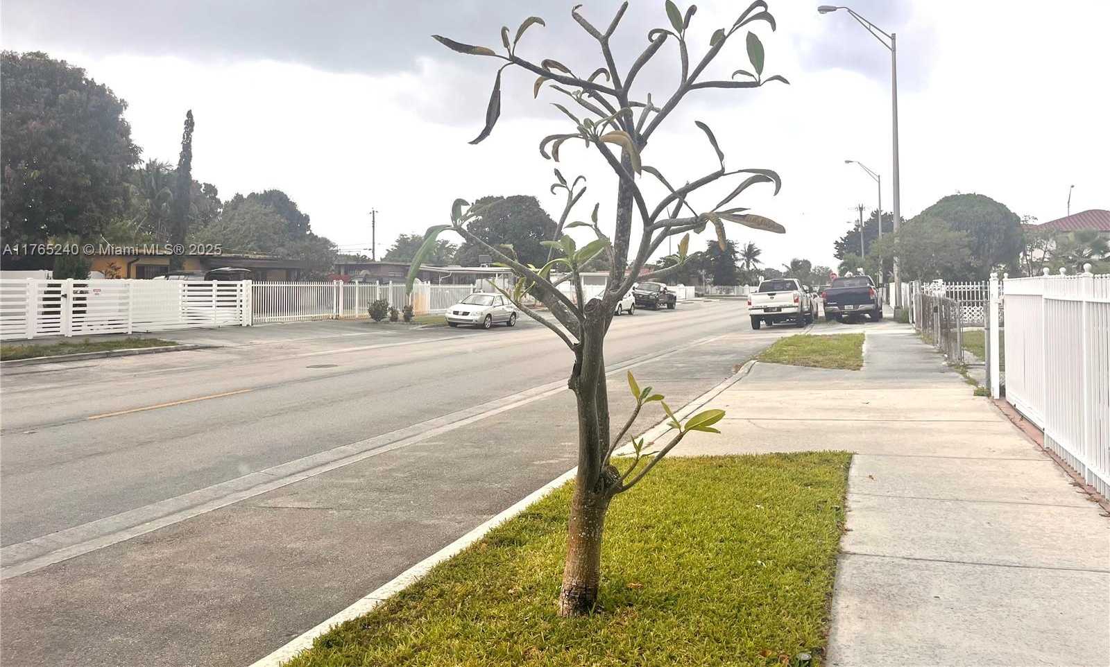 Small Image of 671 EAST 17TH ST, Hialeah Number 21