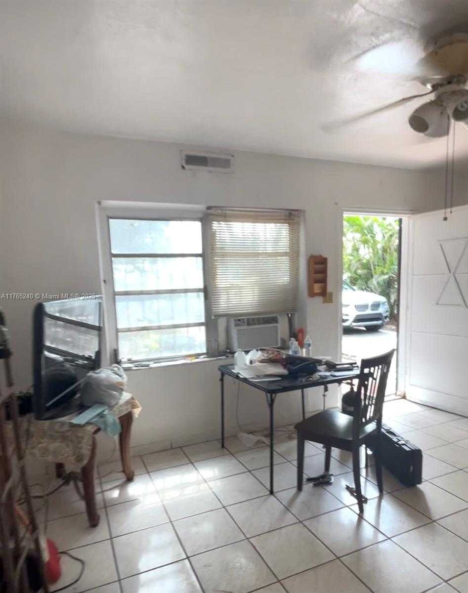 Small Image of 671 EAST 17TH ST, Hialeah Number 8