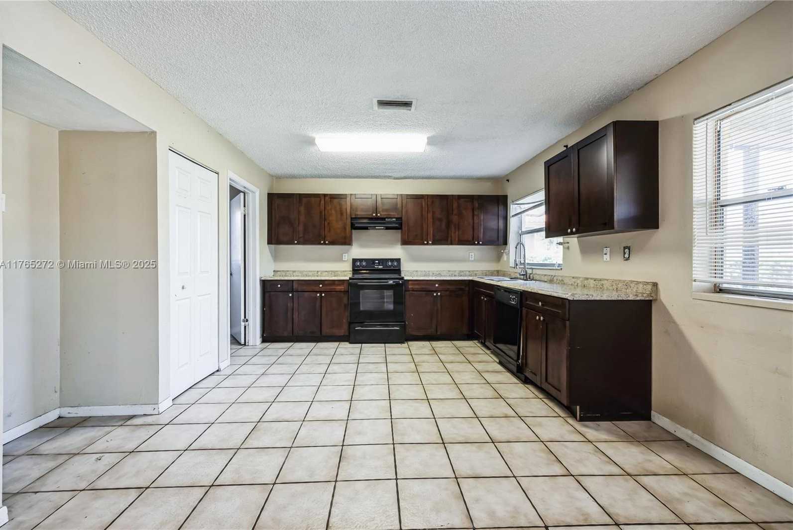 Small Image of 3740 NORTH WEST 113TH AVE, Coral Springs Number 4