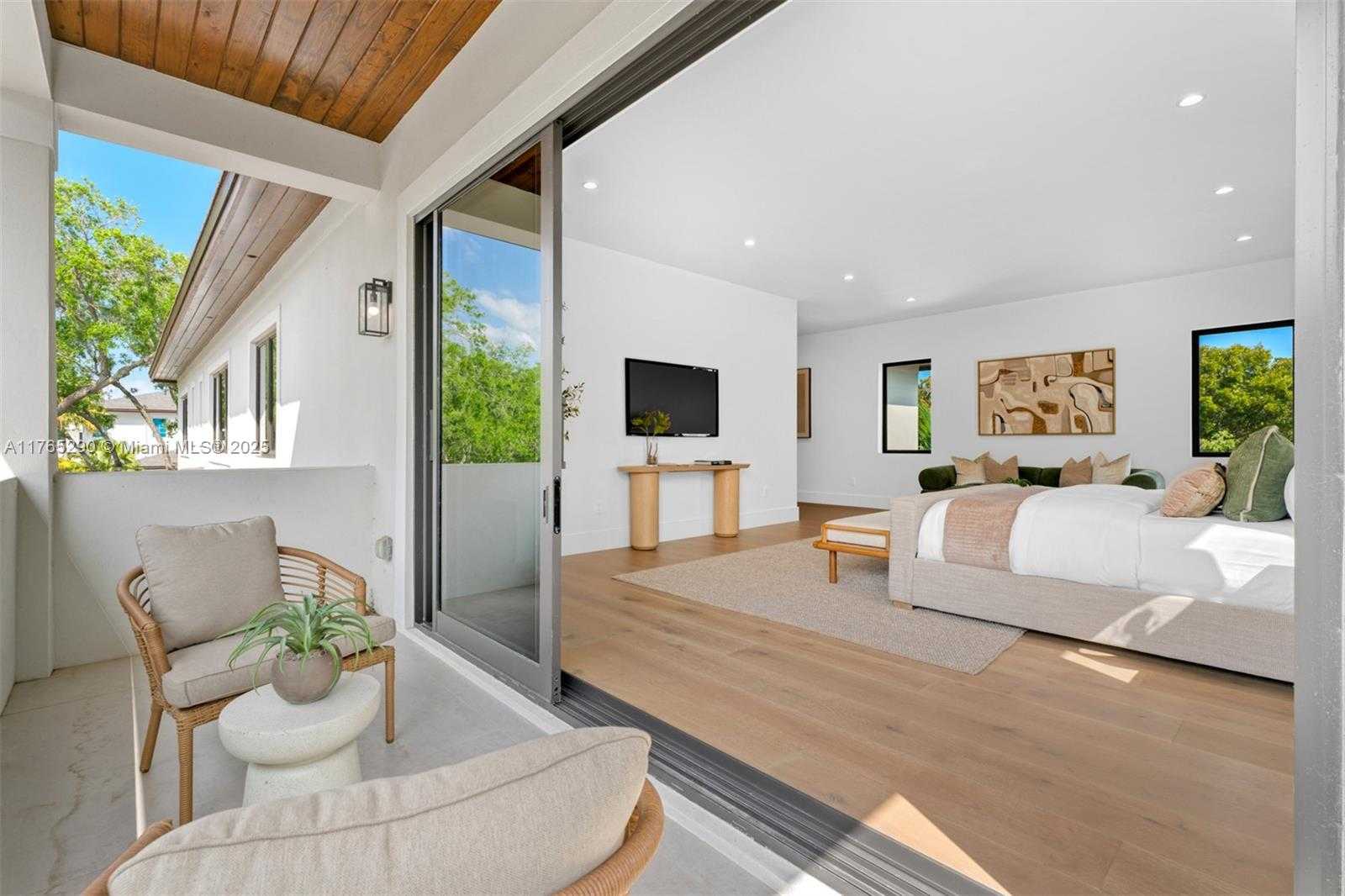 Small Image of 14110 OLD CUTLER RD, Palmetto Bay Number 26