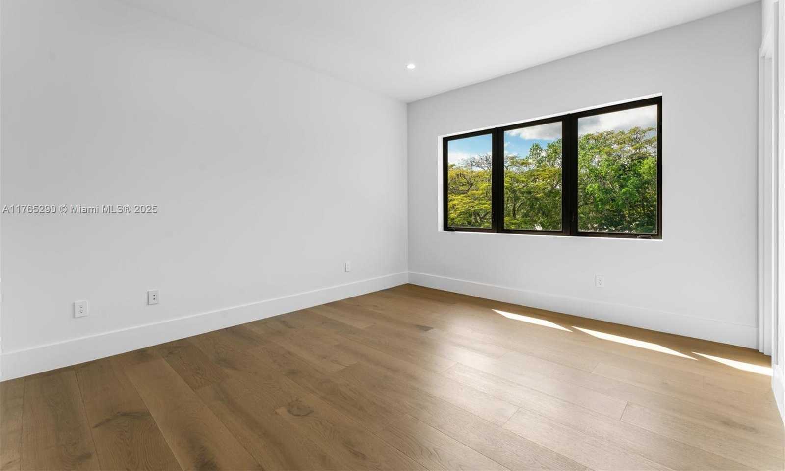 Small Image of 14110 OLD CUTLER RD, Palmetto Bay Number 33