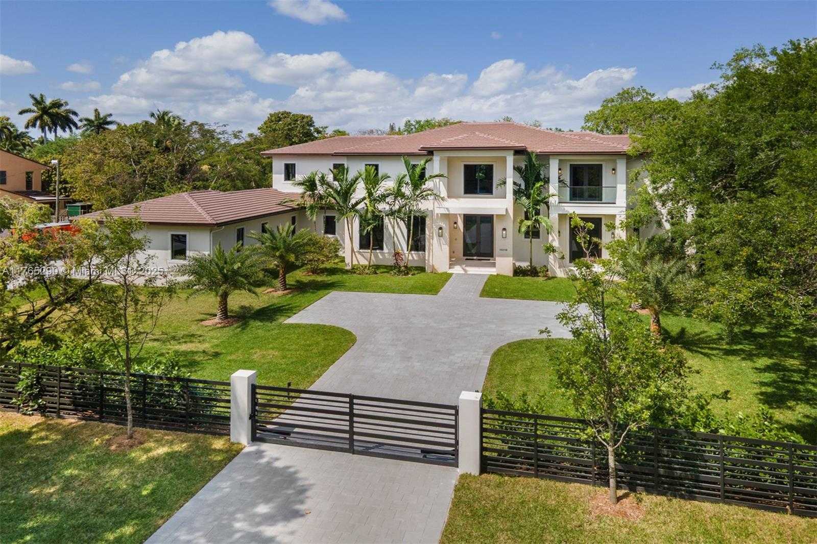 Small Image of 14110 OLD CUTLER RD, Palmetto Bay Number 42