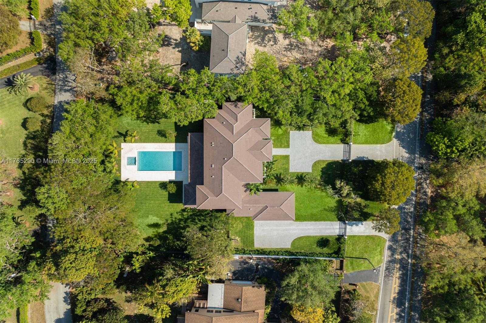 Small Image of 14110 OLD CUTLER RD, Palmetto Bay Number 45