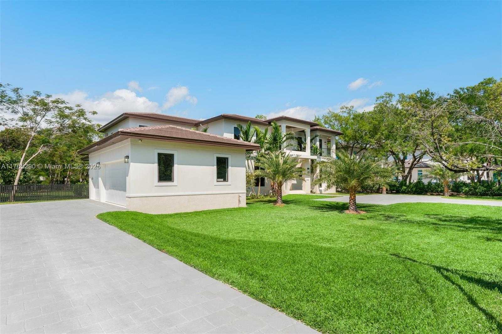Small Image of 14110 OLD CUTLER RD, Palmetto Bay Number 7