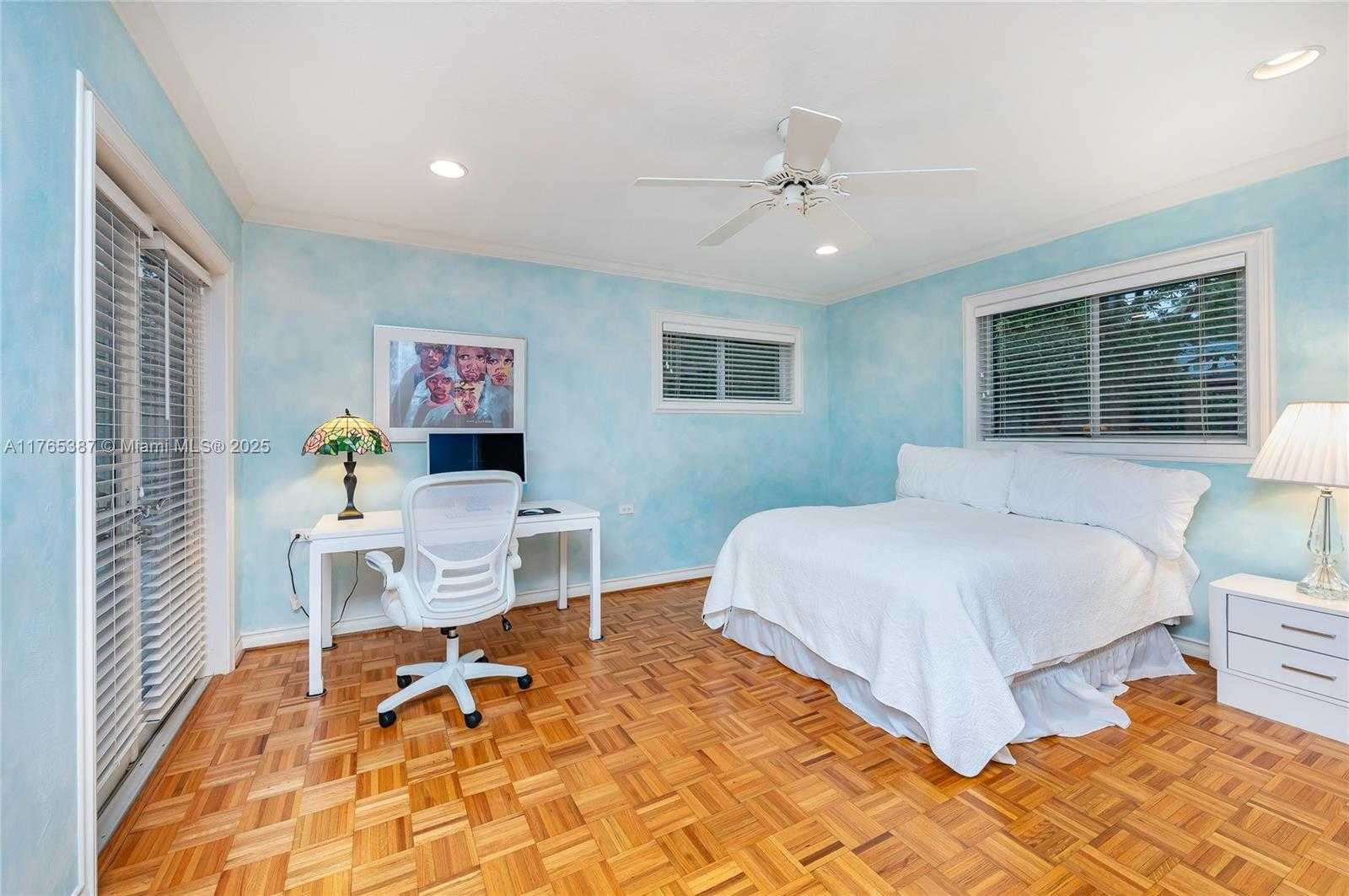 Small Image of 269 CRANWOOD DR, Key Biscayne Number 23