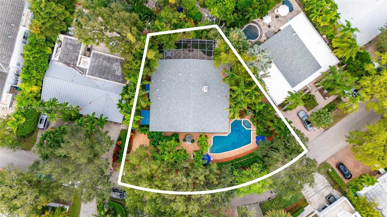 Small Image of 269 CRANWOOD DR, Key Biscayne Number 27