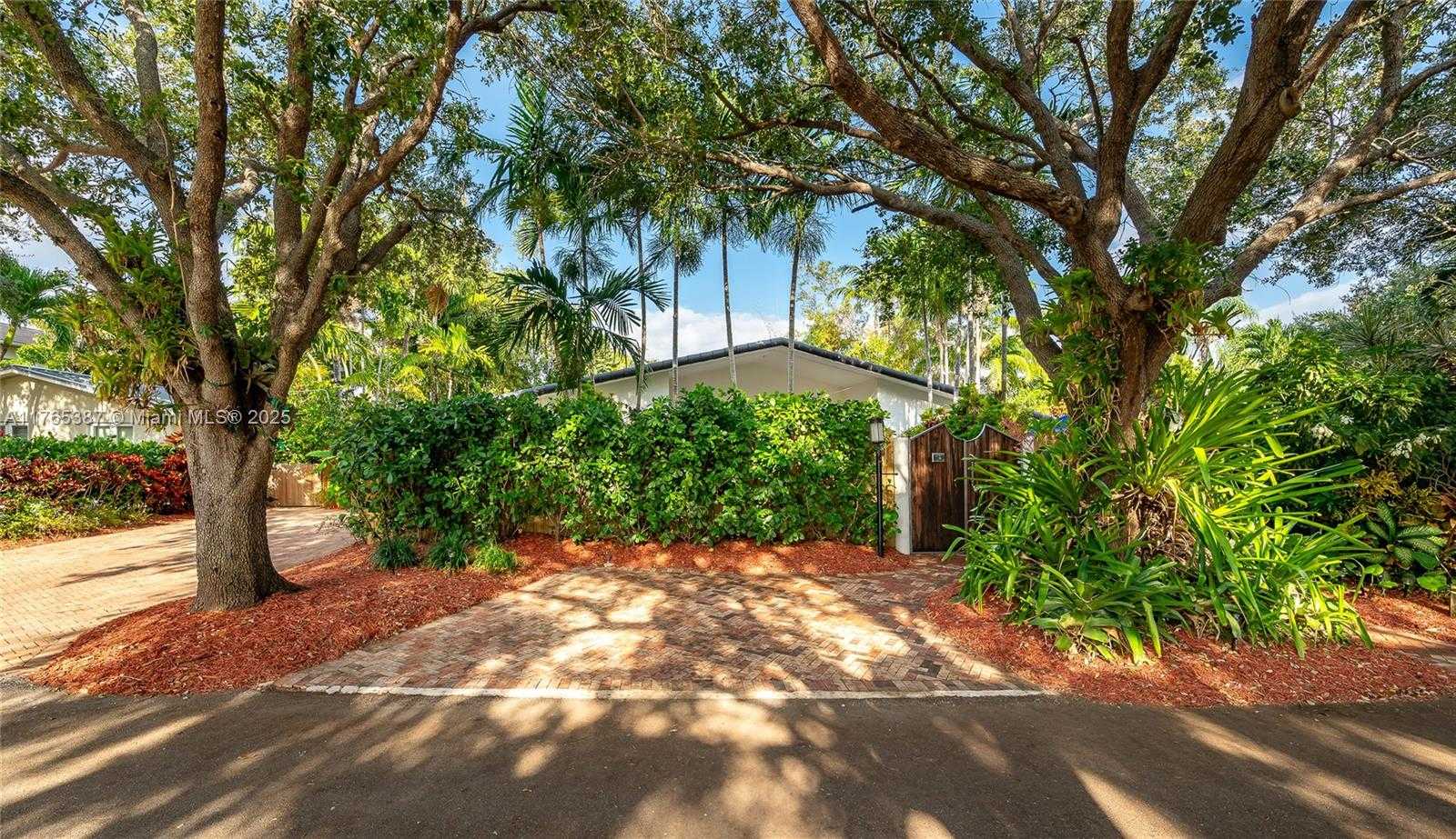 Small Image of 269 CRANWOOD DR, Key Biscayne Number 29