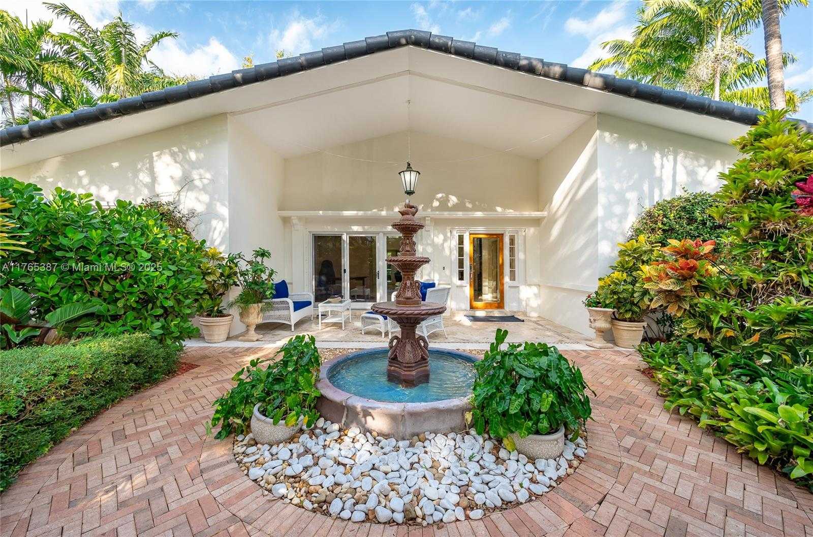 Small Image of 269 CRANWOOD DR, Key Biscayne Number 3