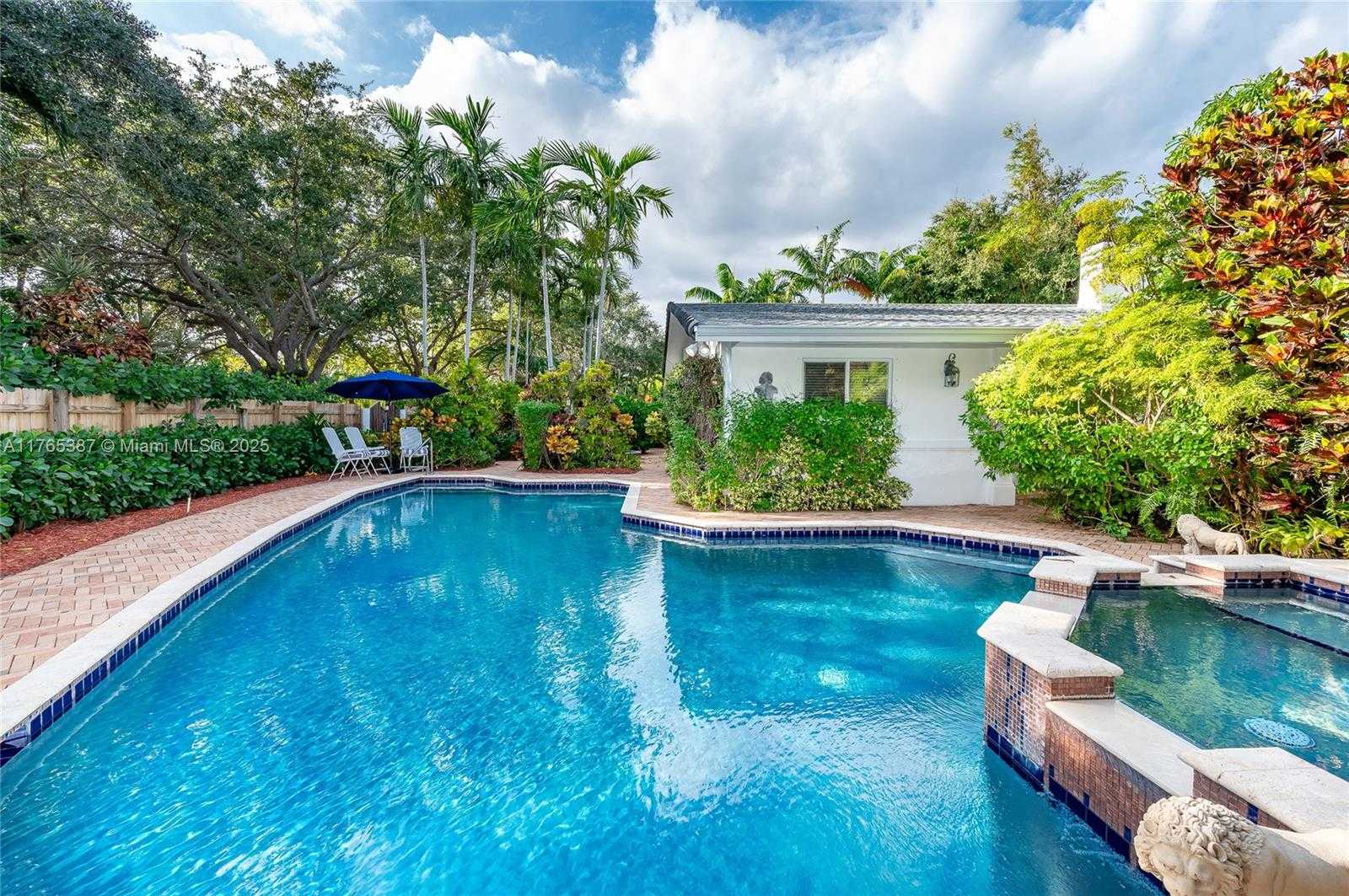 Small Image of 269 CRANWOOD DR, Key Biscayne Number 9