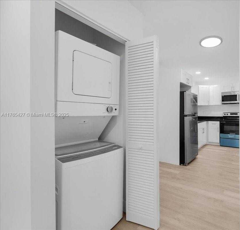Small Image of 2911 NORTH WEST 30TH ST, Miami Number 16