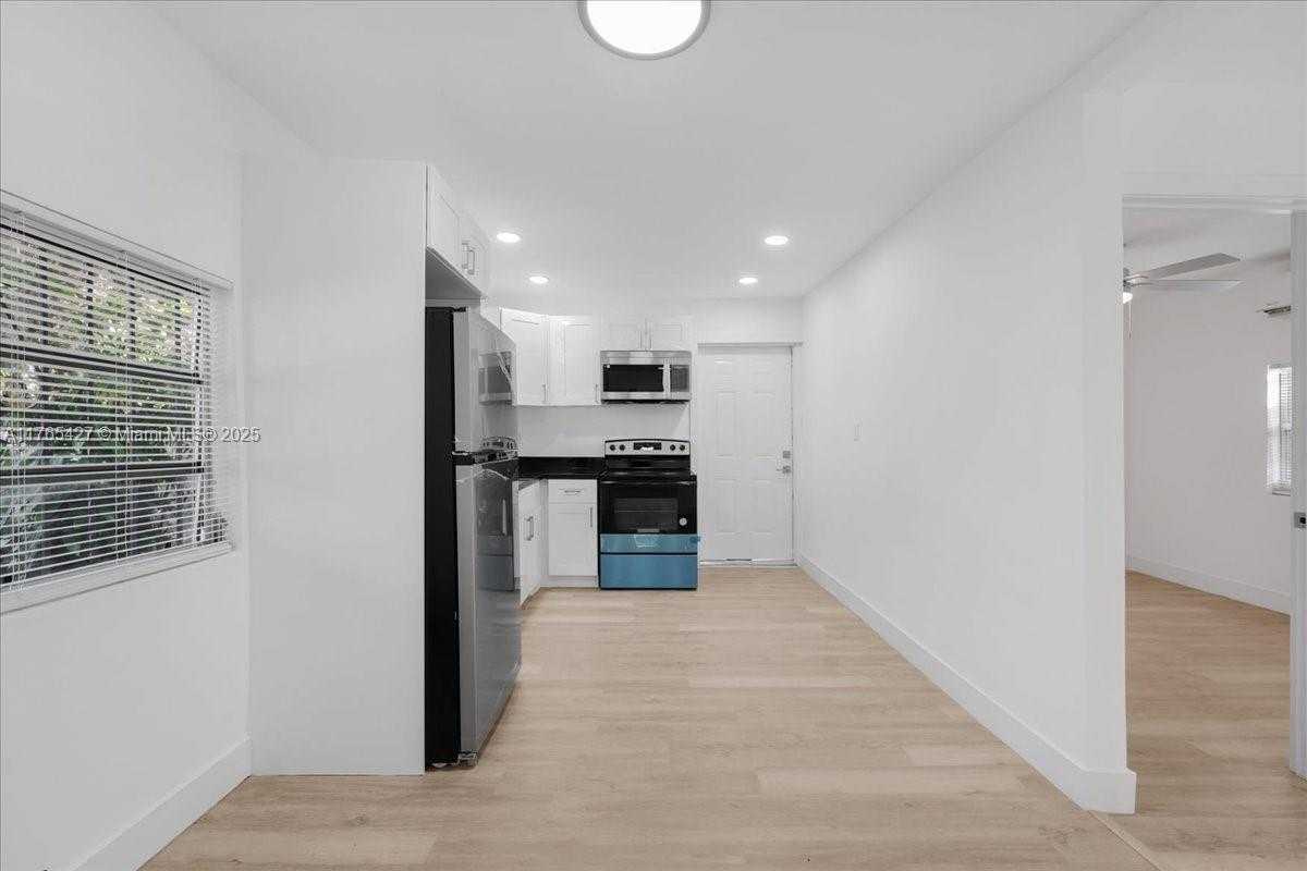 Small Image of 2911 NORTH WEST 30TH ST, Miami Number 17