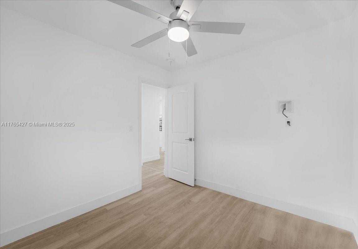 Small Image of 2911 NORTH WEST 30TH ST, Miami Number 24