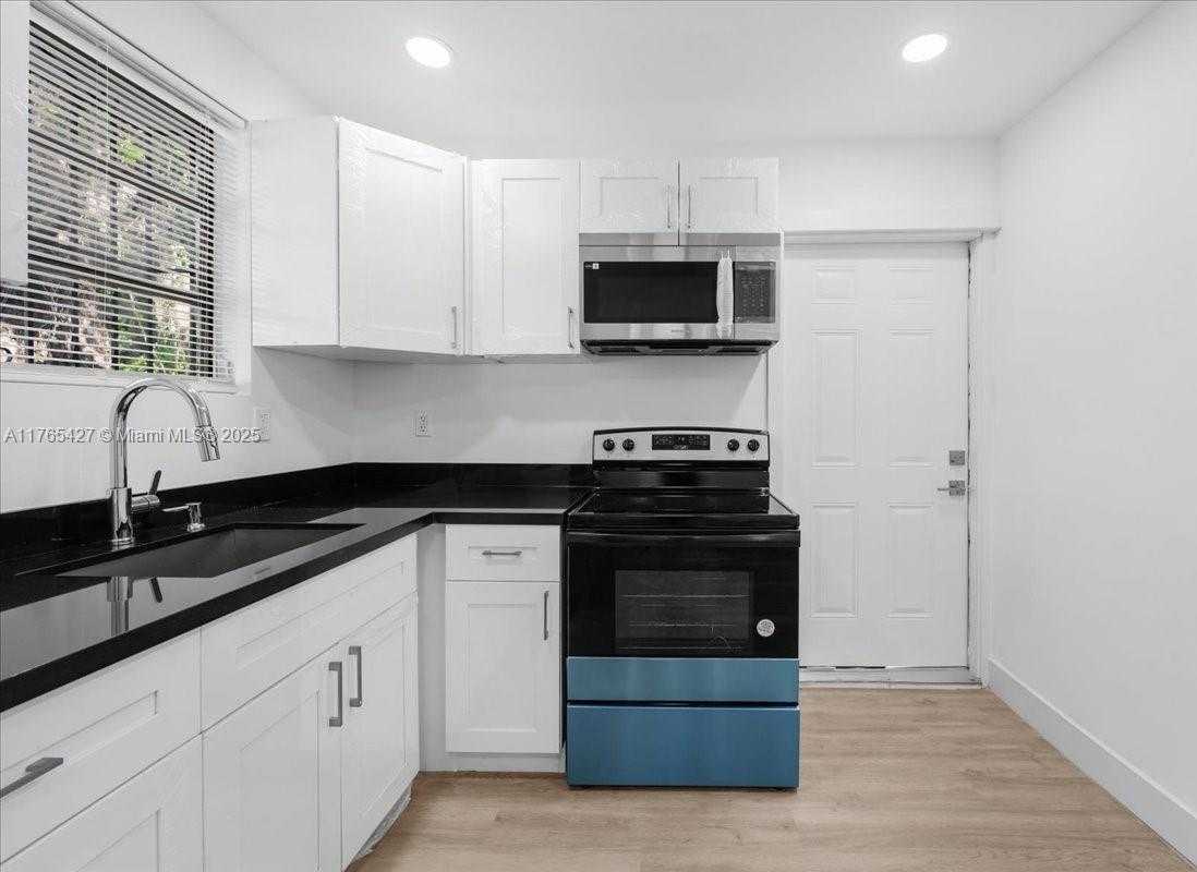 Small Image of 2911 NORTH WEST 30TH ST, Miami Number 32