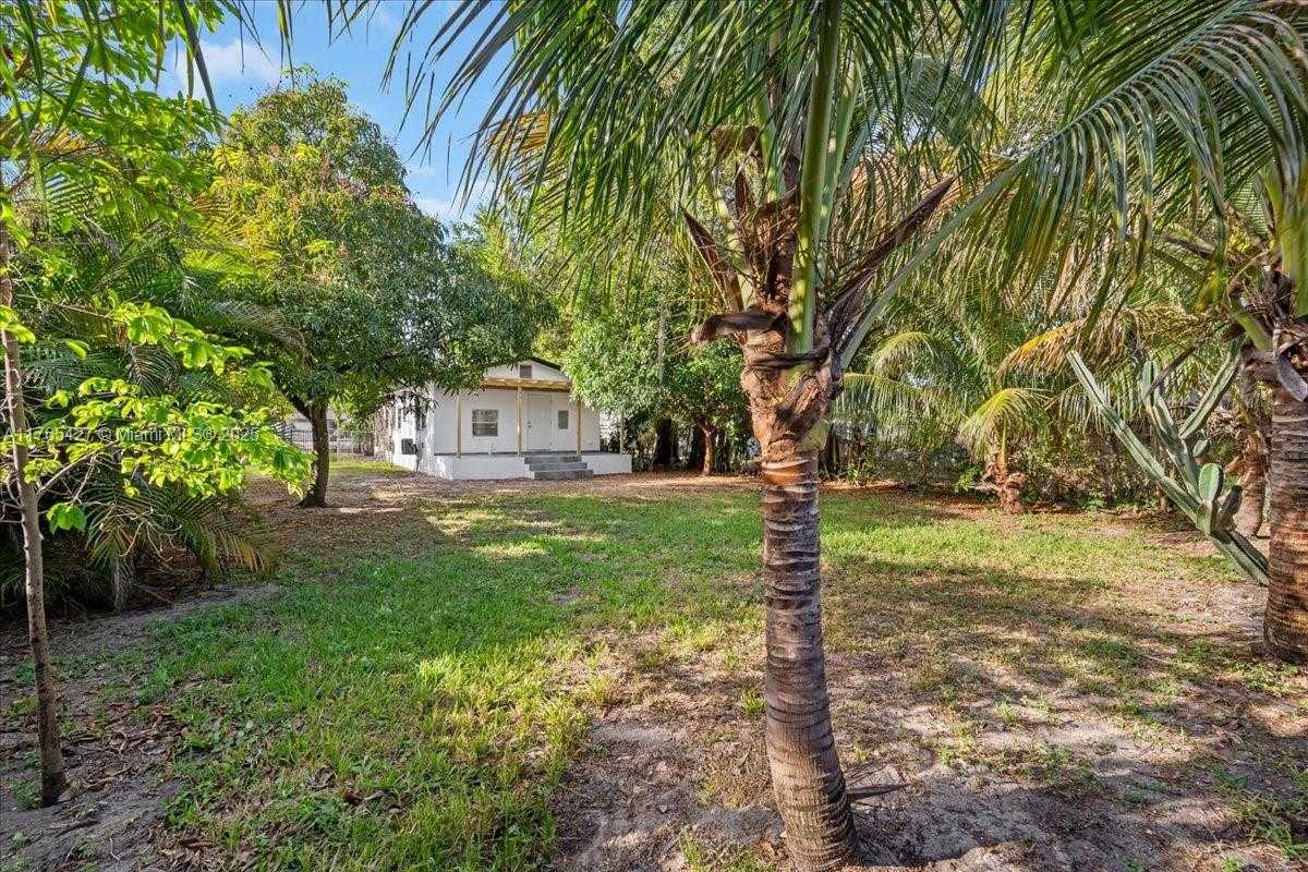 Small Image of 2911 NORTH WEST 30TH ST, Miami Number 36