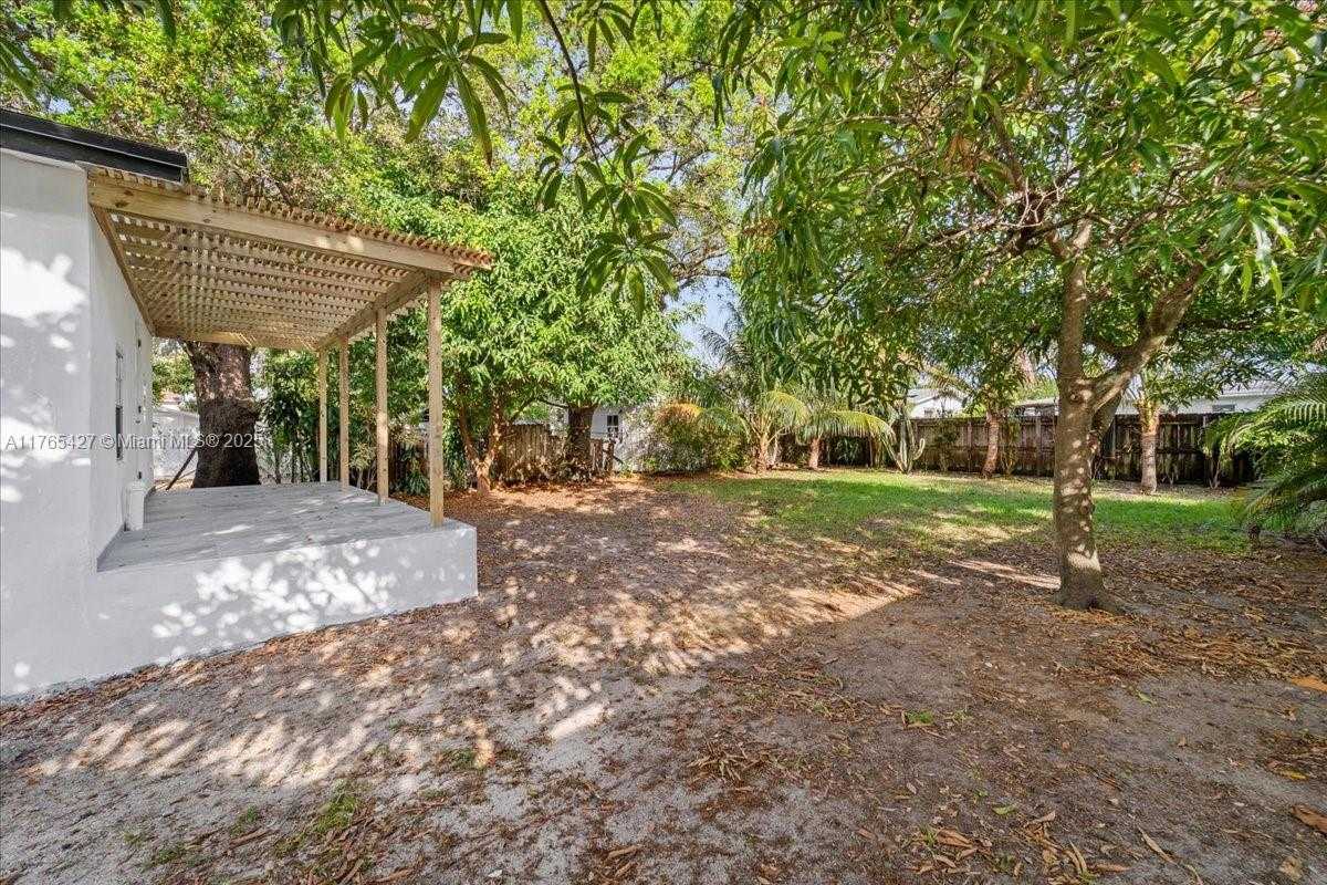 Small Image of 2911 NORTH WEST 30TH ST, Miami Number 39