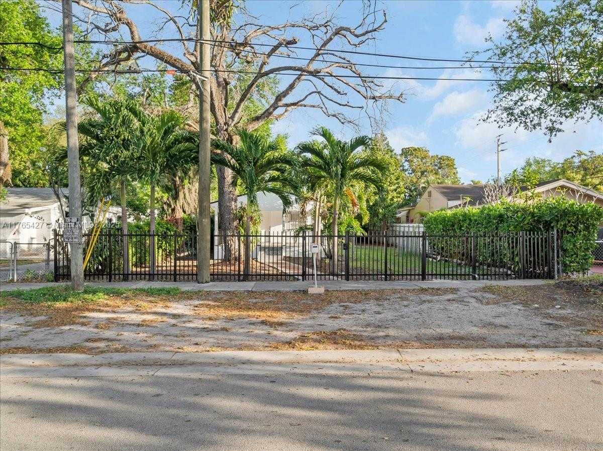 Small Image of 2911 NORTH WEST 30TH ST, Miami Number 4
