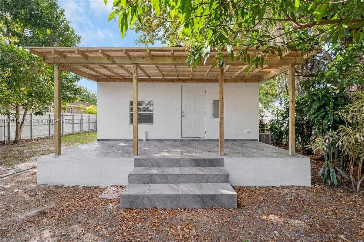 Small Image of 2911 NORTH WEST 30TH ST, Miami Number 40