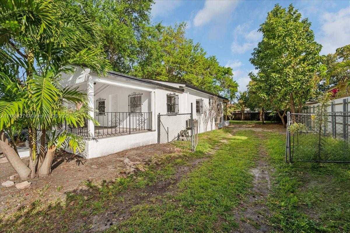 Small Image of 2911 NORTH WEST 30TH ST, Miami Number 42