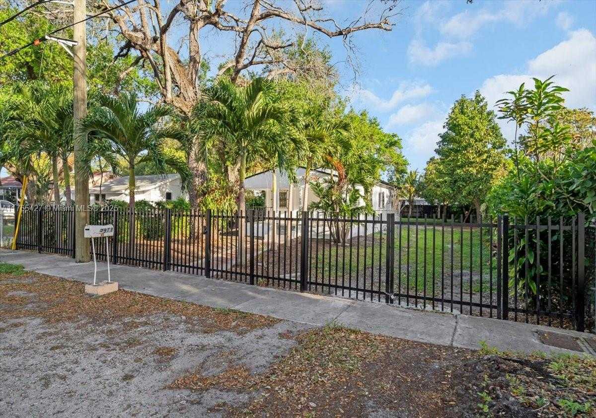 Small Image of 2911 NORTH WEST 30TH ST, Miami Number 5