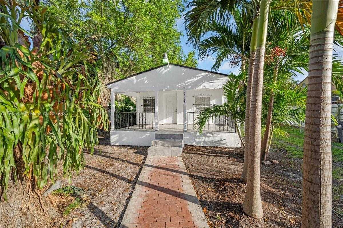 Small Image of 2911 NORTH WEST 30TH ST, Miami Number 7