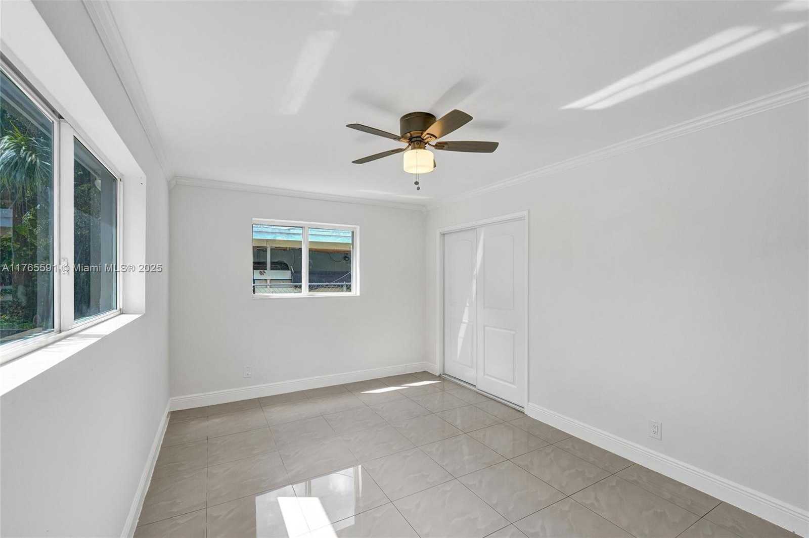 Small Image of 924 NORTH 30TH RD, Hollywood Number 21