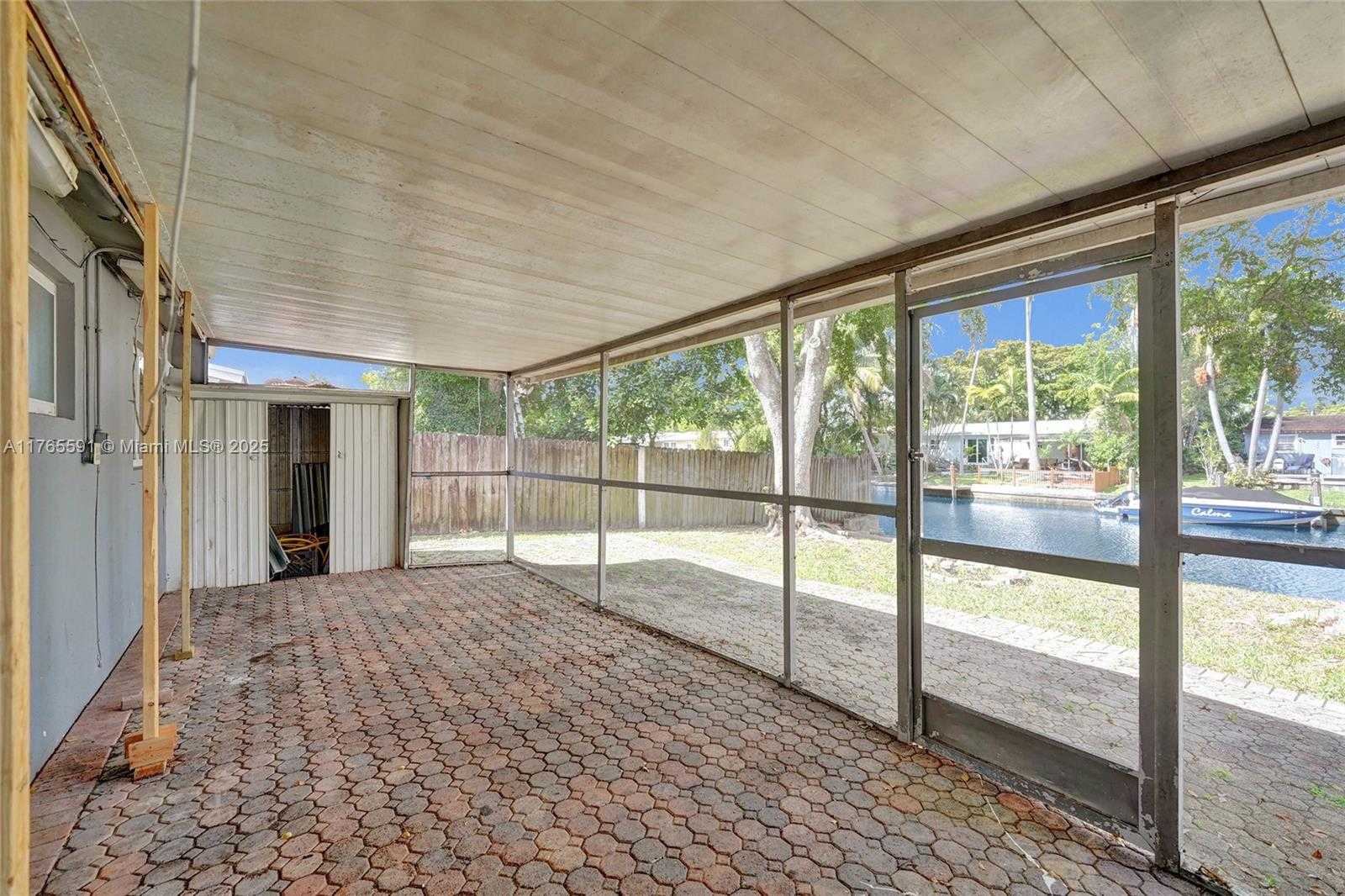 Small Image of 924 NORTH 30TH RD, Hollywood Number 25