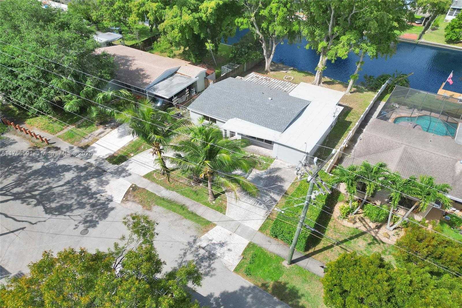 Small Image of 924 NORTH 30TH RD, Hollywood Number 43