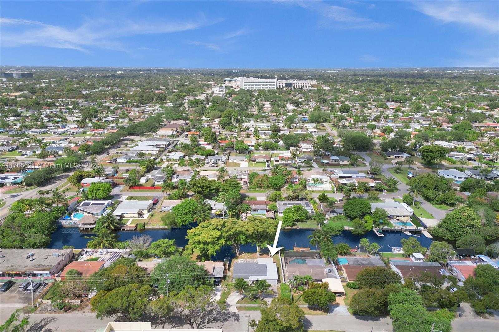 Small Image of 924 NORTH 30TH RD, Hollywood Number 60