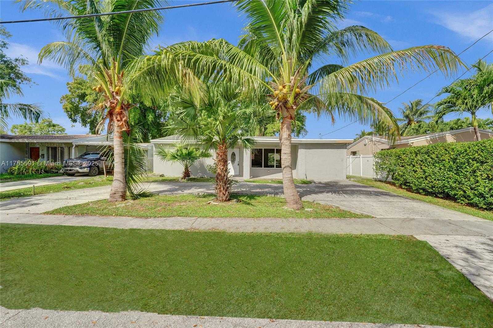 Small Image of 924 NORTH 30TH RD, Hollywood Number 63
